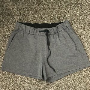 Lululemon Gray On the Fly Drawstring shorts with pockets Size 10